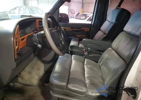 1996 Ford Econoline E150 Van from USA, damaged, VIN 1FDEE14H8THA54046